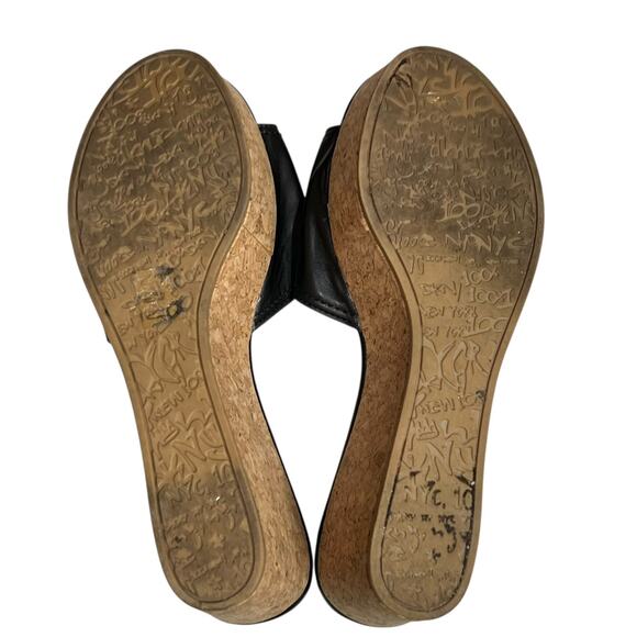DKNY Platform Wedge Sandal Womens 8.5 Black Logo Cork Like Slip On Retro Chic - Picture 10 of 13
